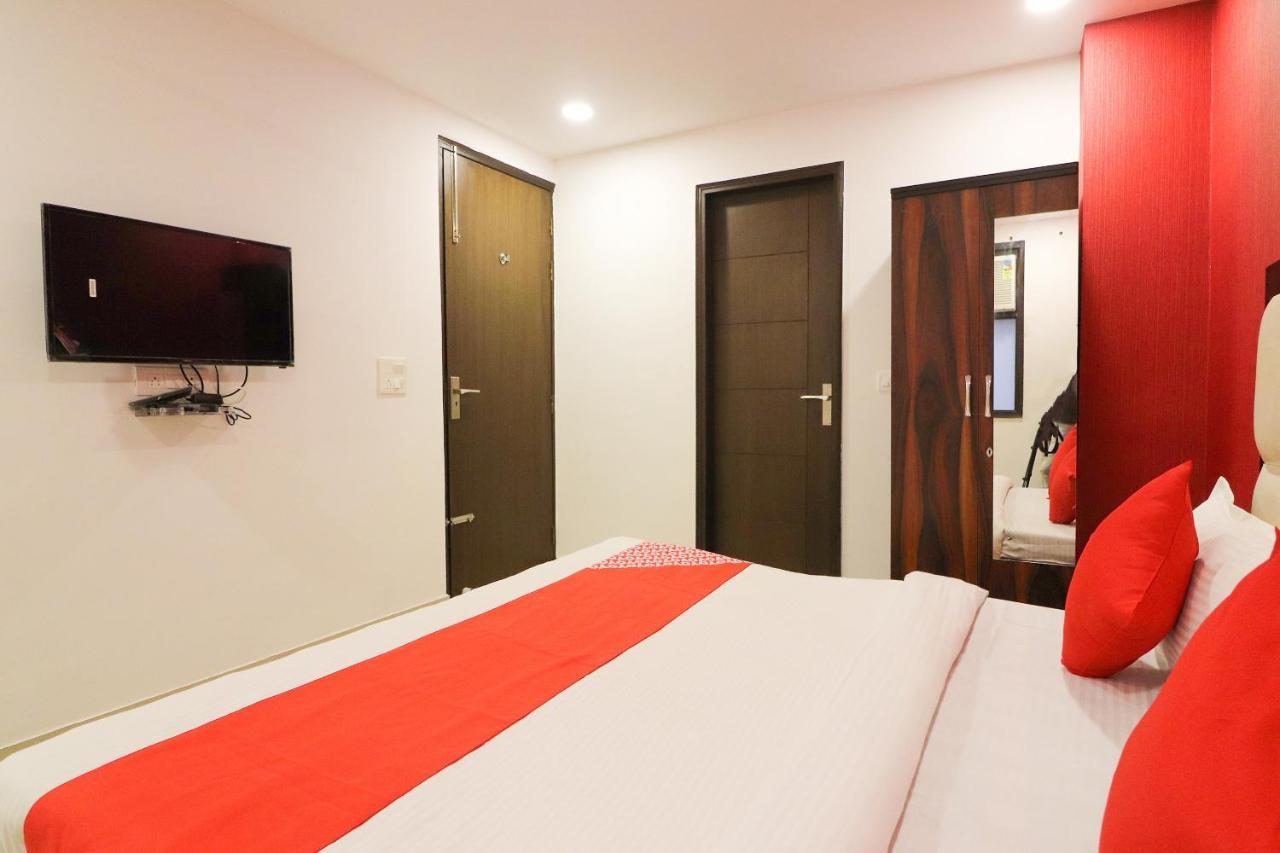 Oyo 63841 White Orchid Hotel Indraprastha Exterior photo