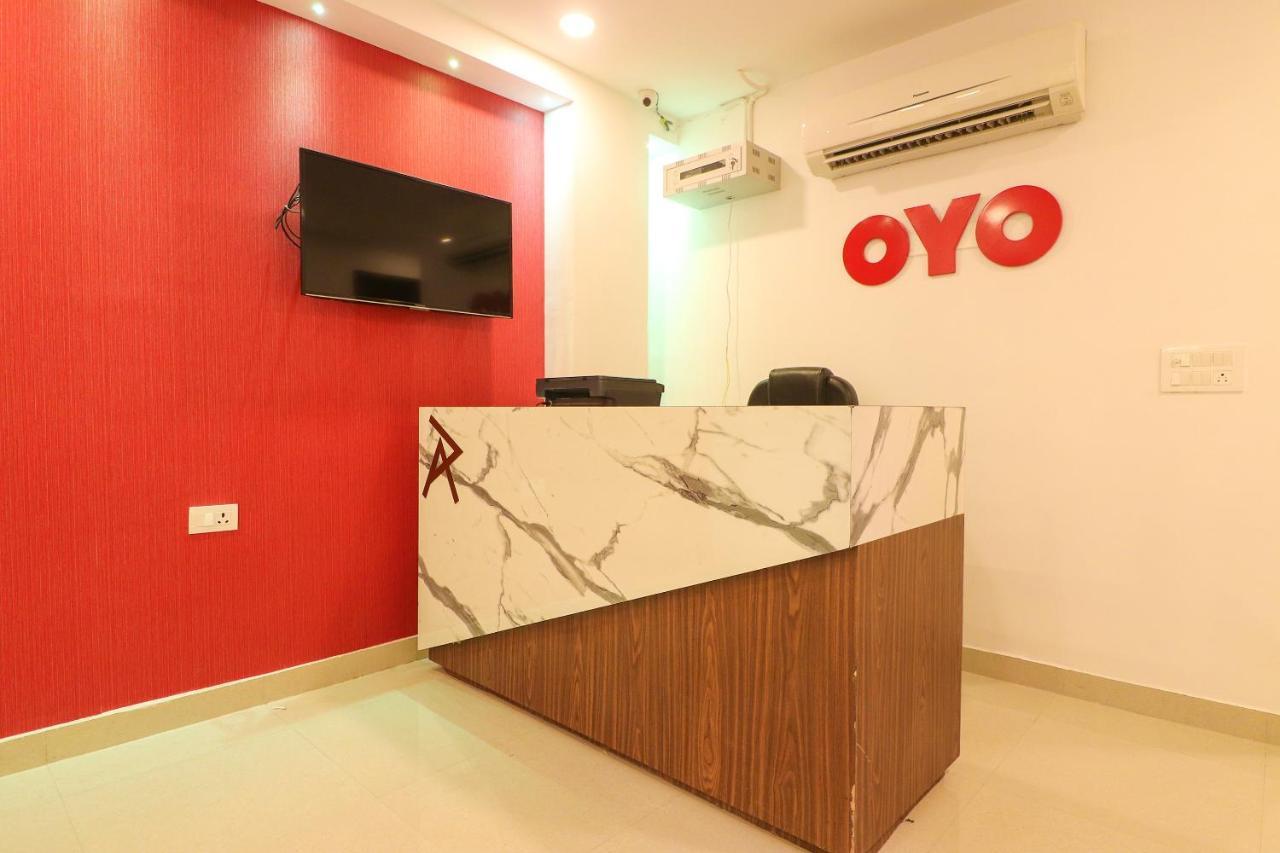 Oyo 63841 White Orchid Hotel Indraprastha Exterior photo
