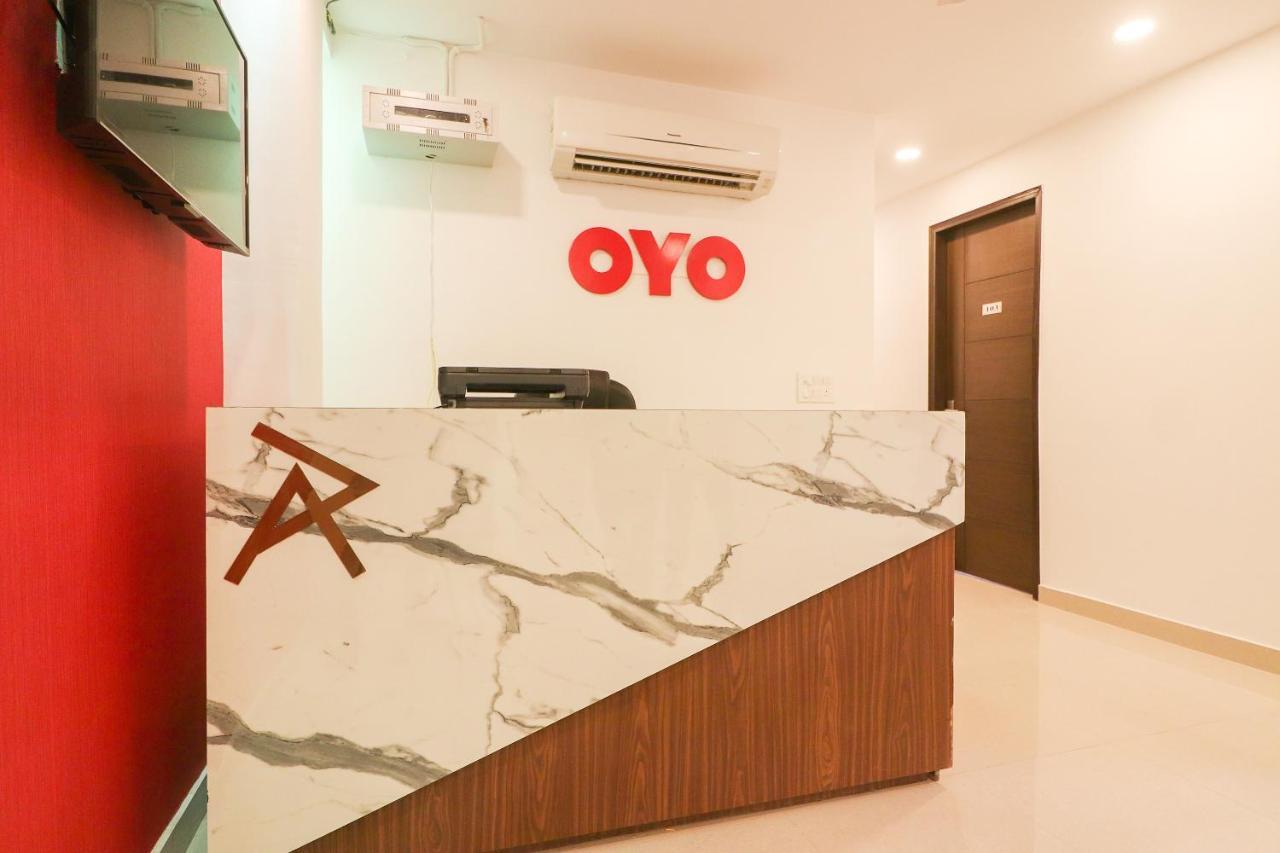 Oyo 63841 White Orchid Hotel Indraprastha Exterior photo